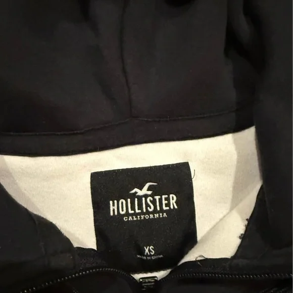 Hollister Youth Black and White Hoodie - Picture 2 of 2